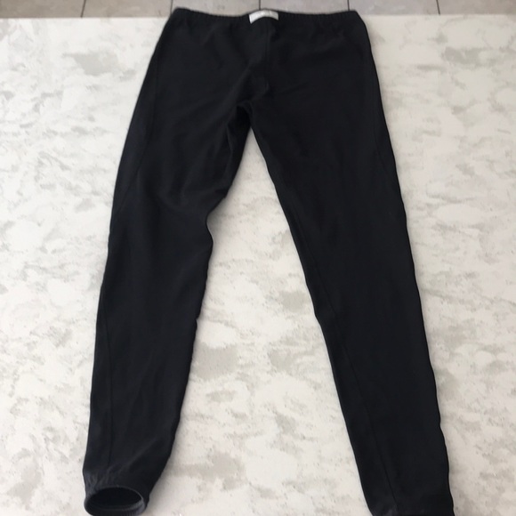 Under Armour Black Leggings - Picture 2 of 3